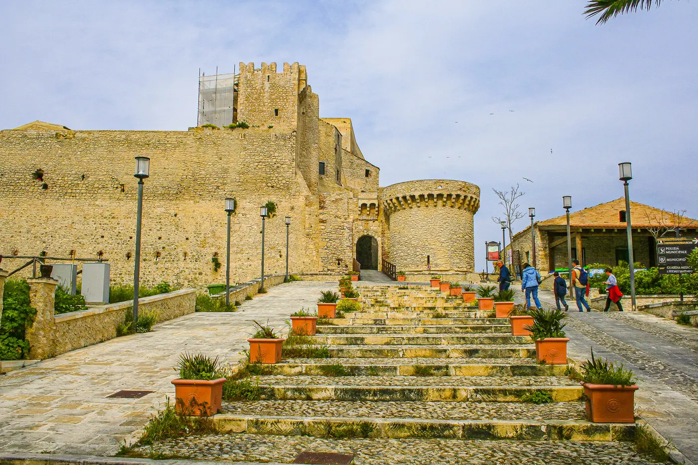 Il molo di imbarco al Porto di Termoli